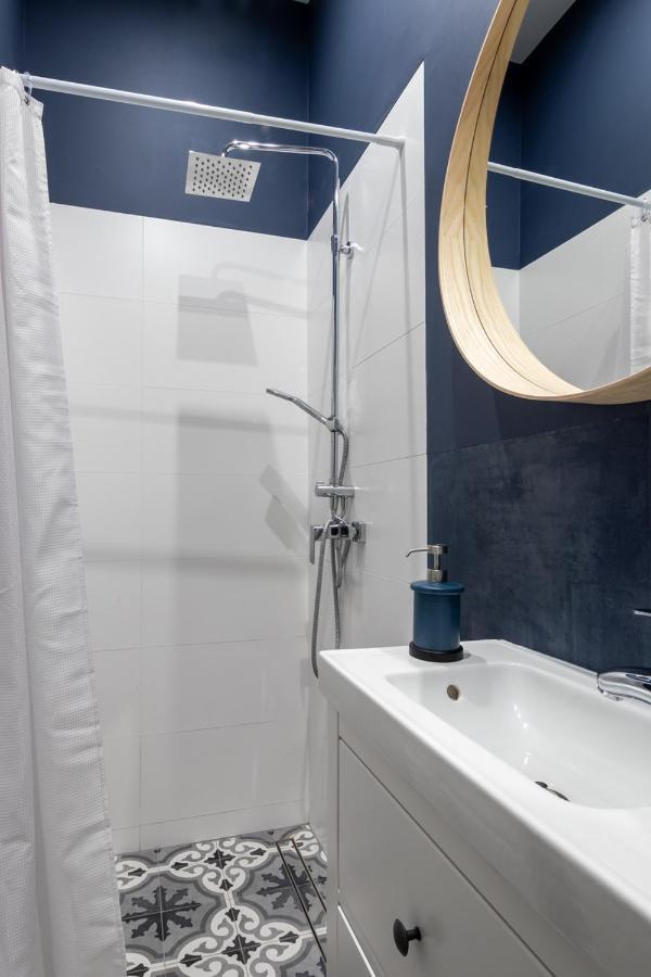 Barbacan Suites - Old Town Apartments - By Upstairs Красков Екстериор снимка