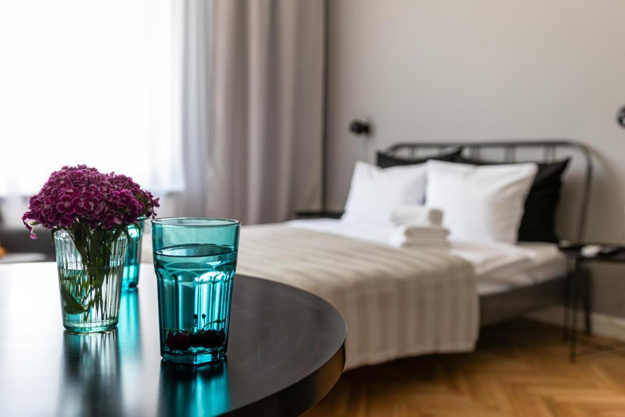Barbacan Suites - Old Town Apartments - By Upstairs Красков Екстериор снимка