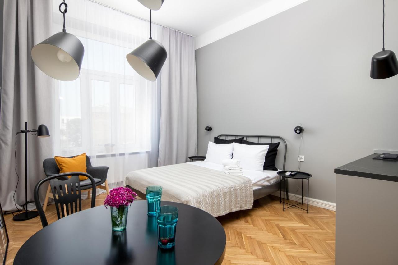 Barbacan Suites - Old Town Apartments - By Upstairs Красков Екстериор снимка