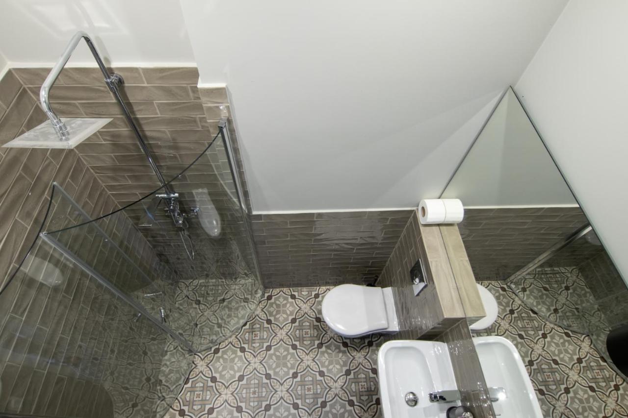 Barbacan Suites - Old Town Apartments - By Upstairs Красков Екстериор снимка